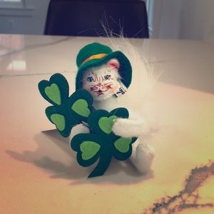 Annalee Shamrock Kitty ☘️